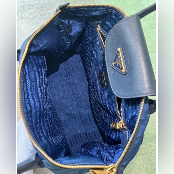 PRADA BAG - Picture 5 of 14